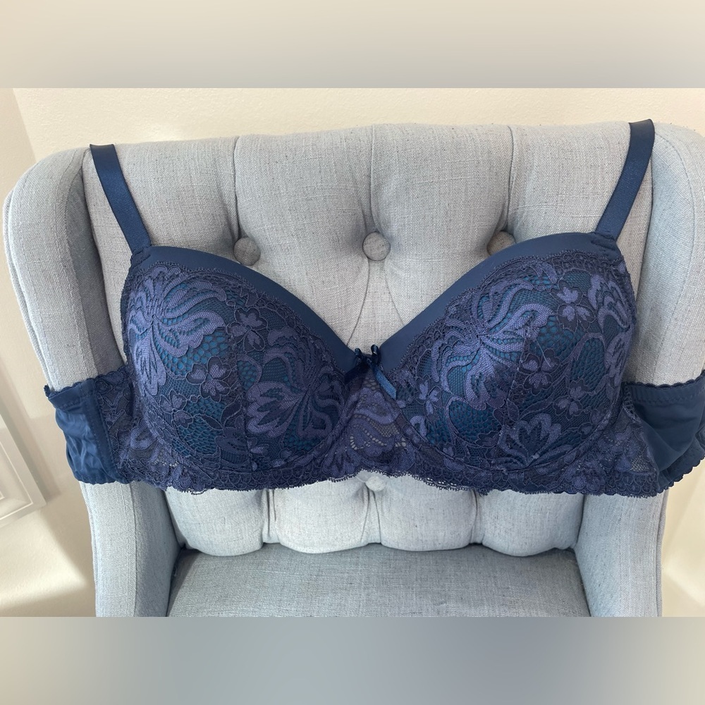 Navy Lace Bra‎